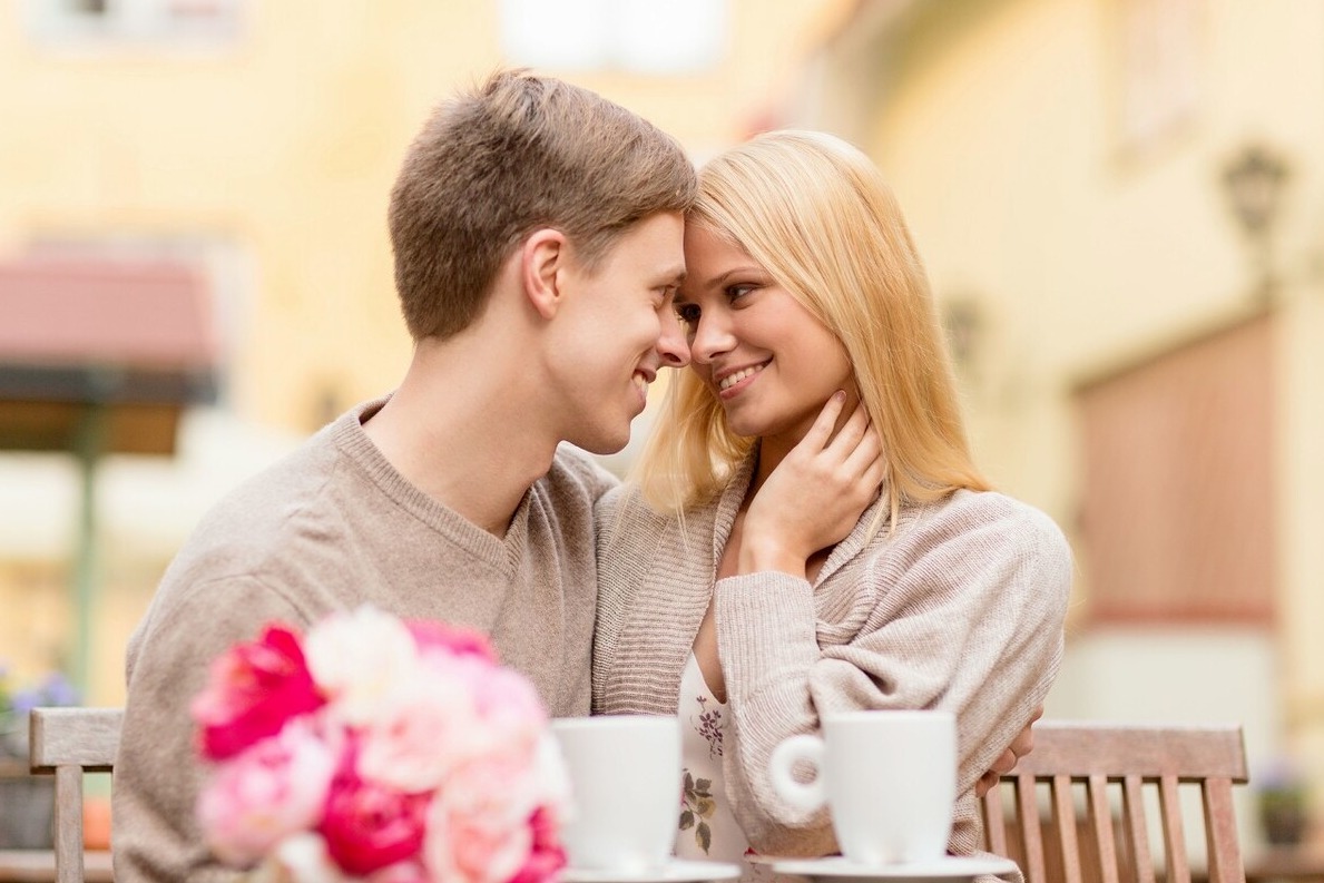 不文明旅游曝光台 丨垃圾箱就在20米外,部分游客在景点乱扔垃圾